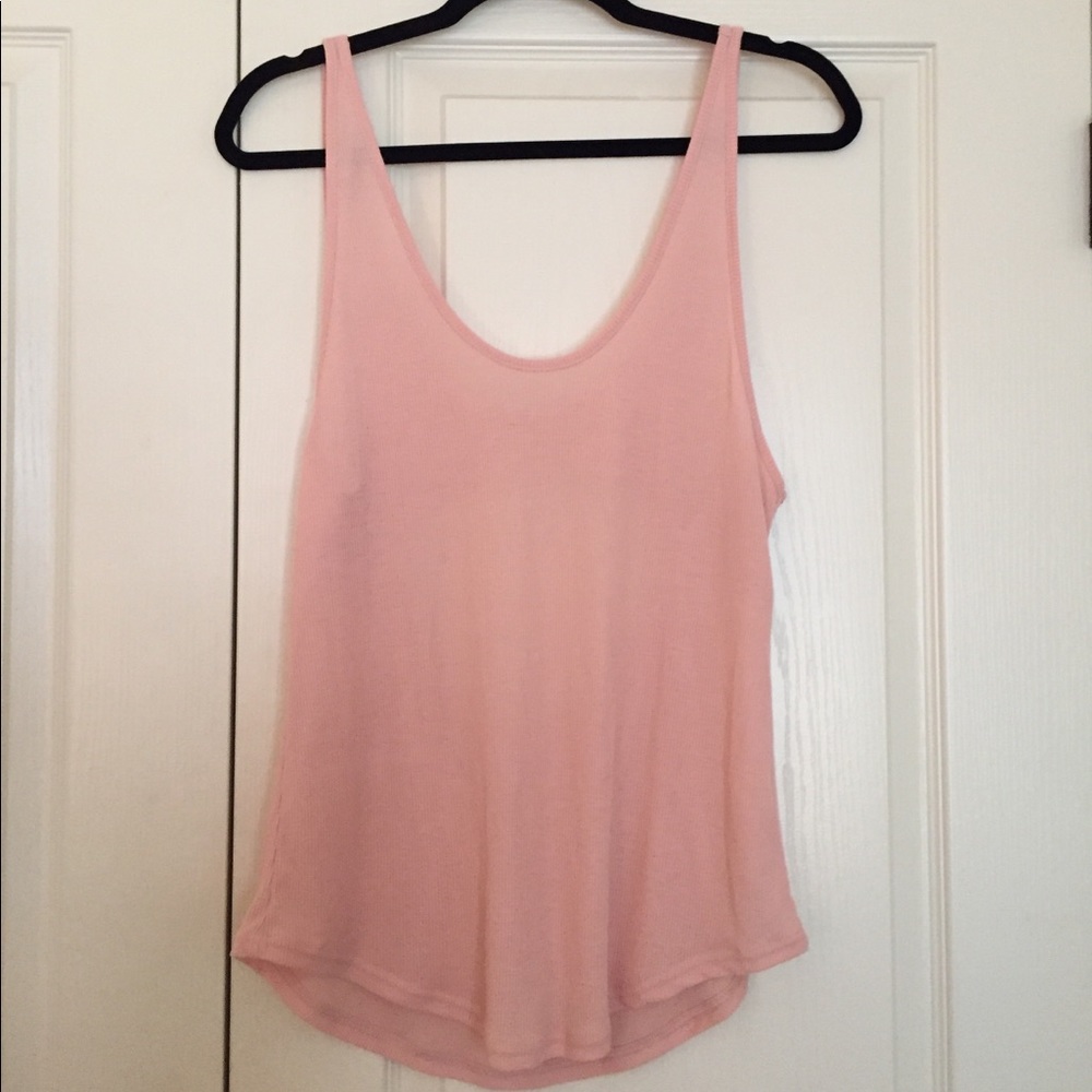 NWOT ALO Yoga Light Pink Workout Top